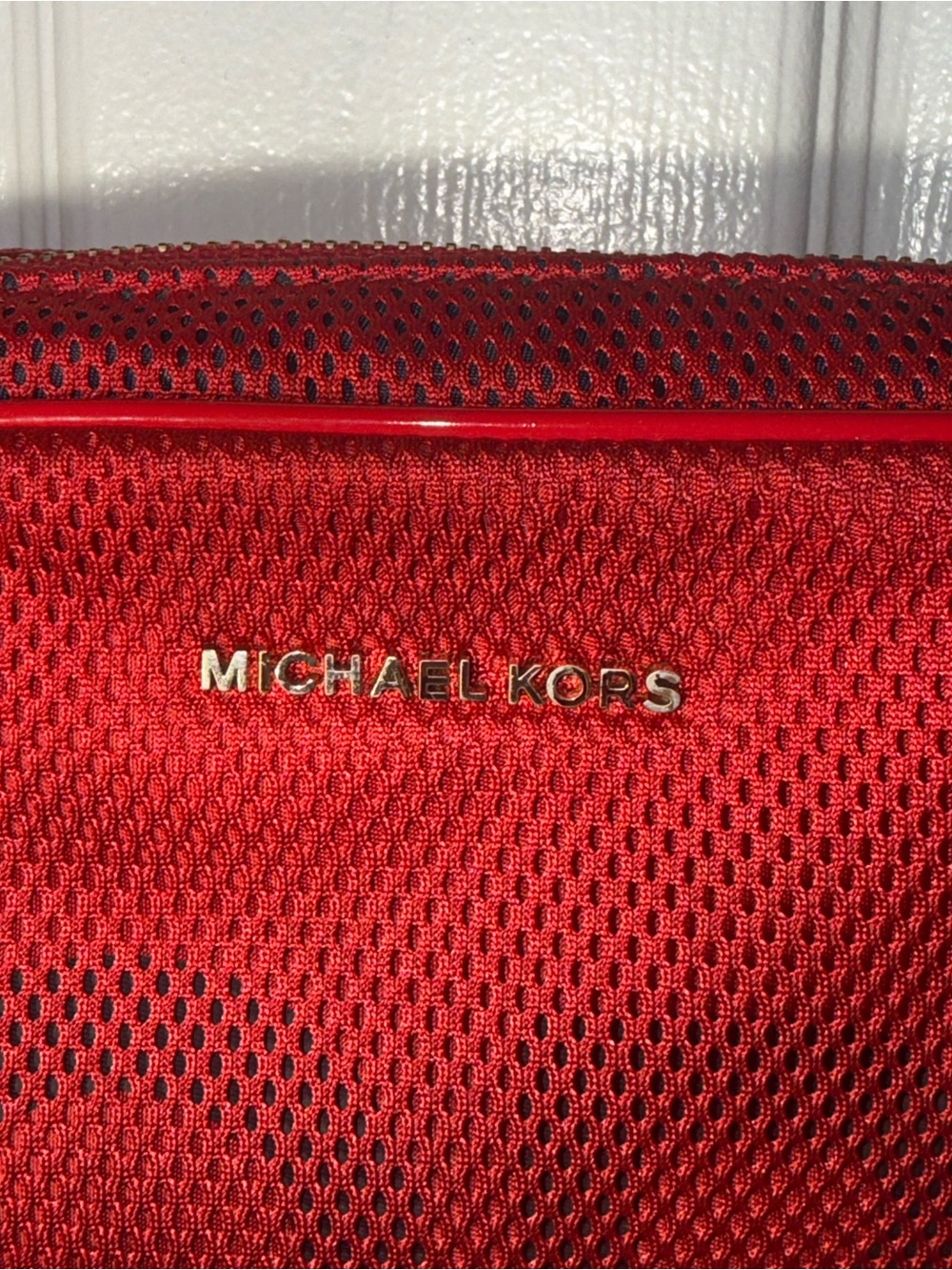 Michael Kors Red Mesh Camera Crossbody Bag Logo Strap Gold Tone - Picture 5 of 12
